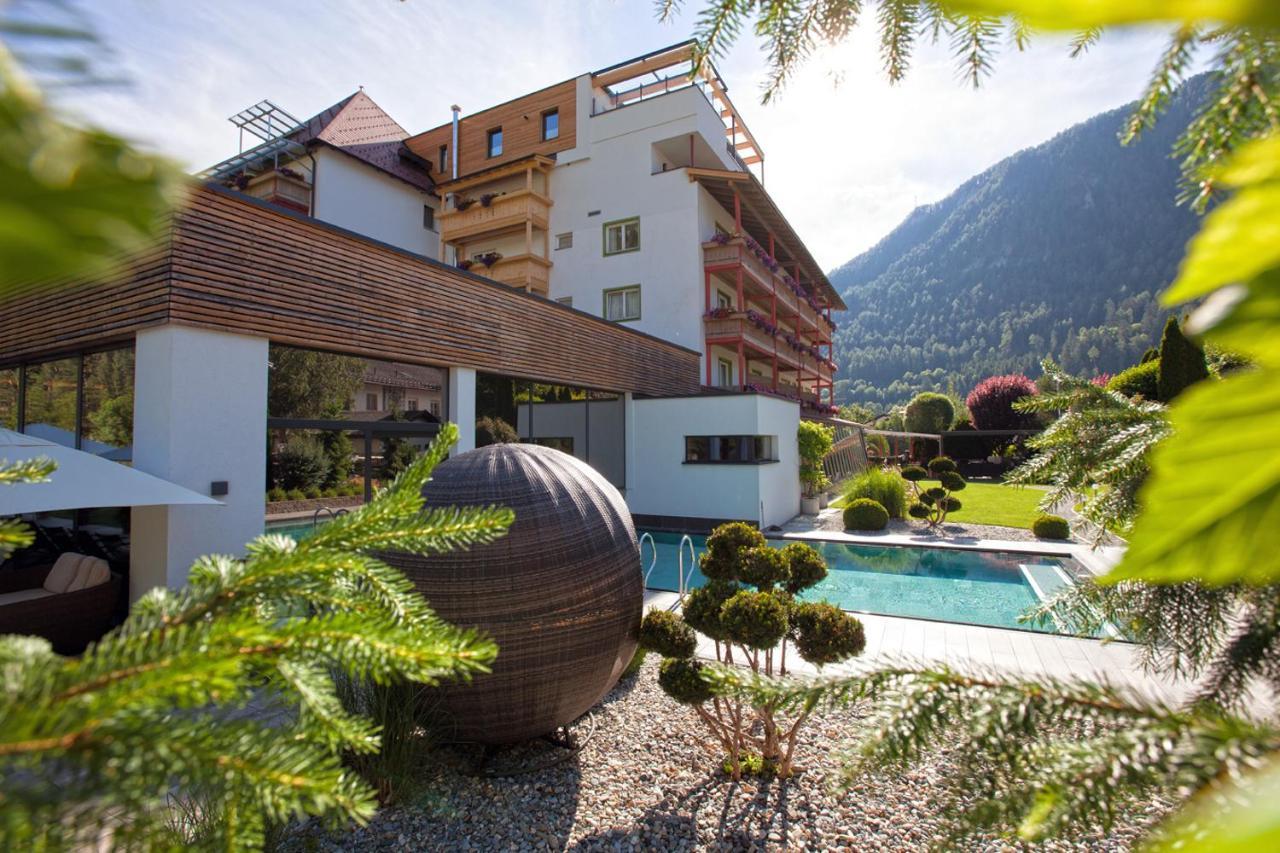 Hotel Truyenhof Ried im Oberinntal Exterior photo