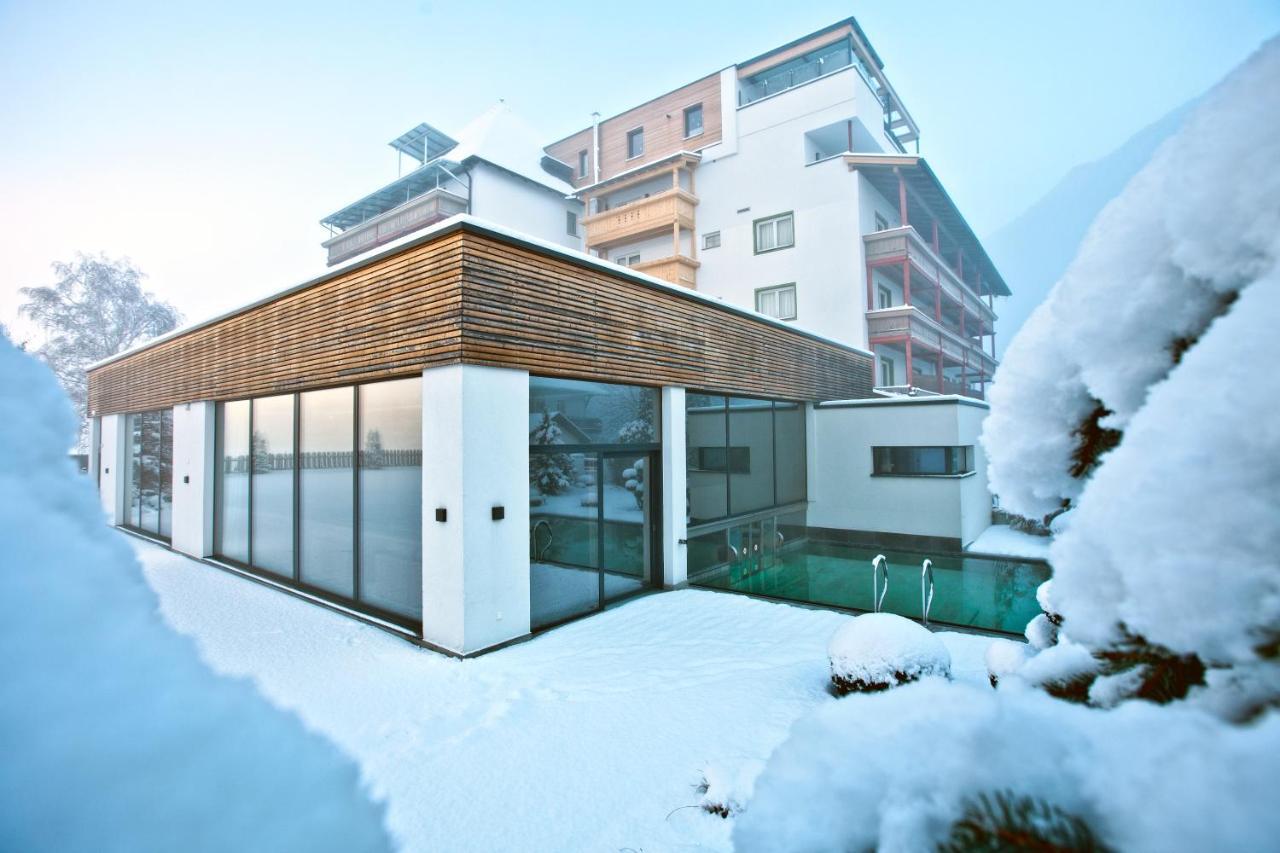 Hotel Truyenhof Ried im Oberinntal Exterior photo