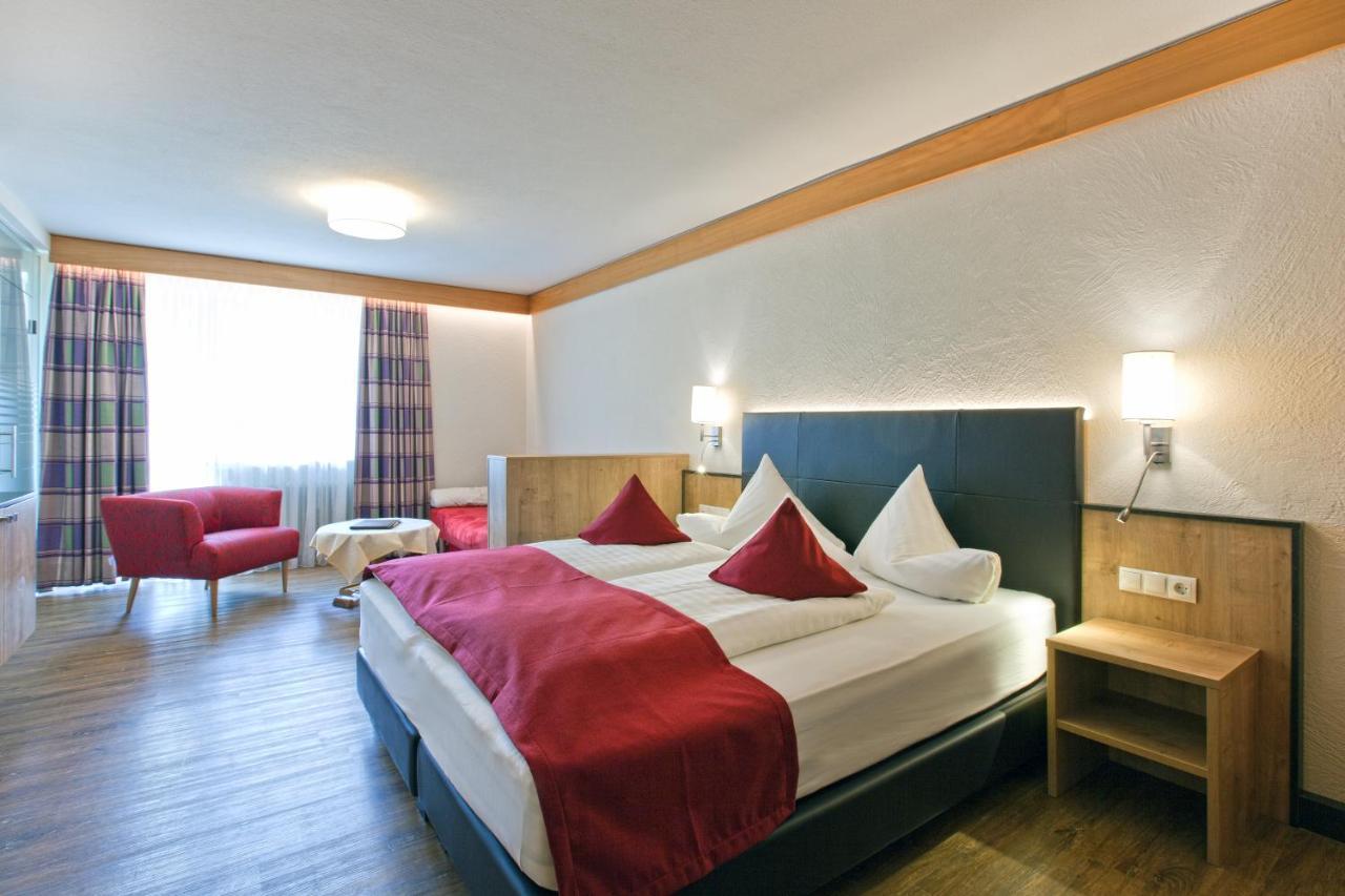 Hotel Truyenhof Ried im Oberinntal Exterior photo